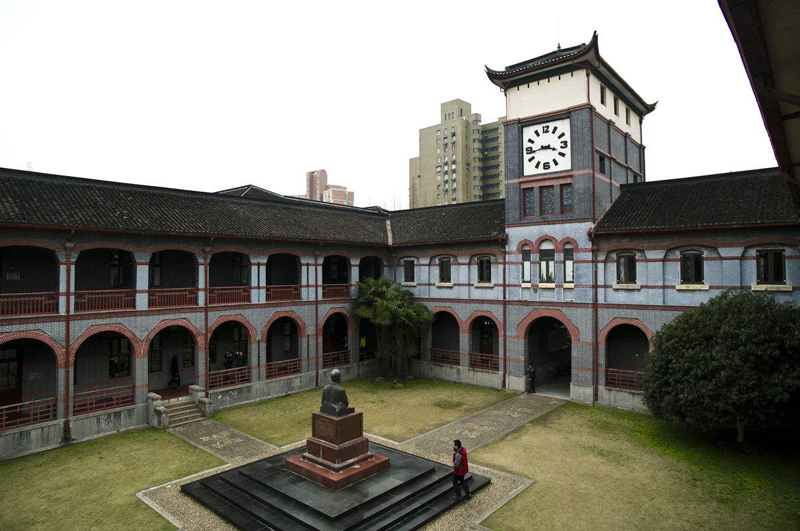 华东政法大学.jpg