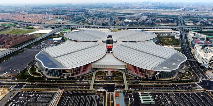 上海国际会展中心多大图片