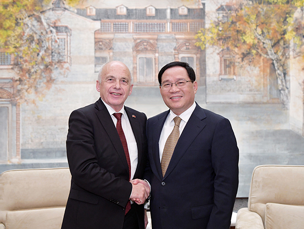 24143306hh83.jpg 424-0.jpg