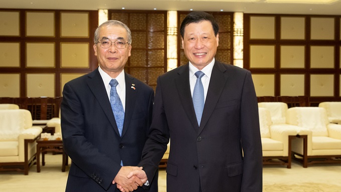 欢迎积极参加第二届进博会，应勇会见日本长崎县知事中村法道一行