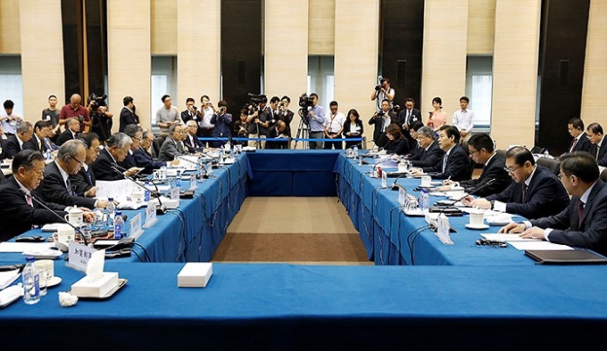 商务部部长会见日本经济界代表团：愿进口更多日本商品