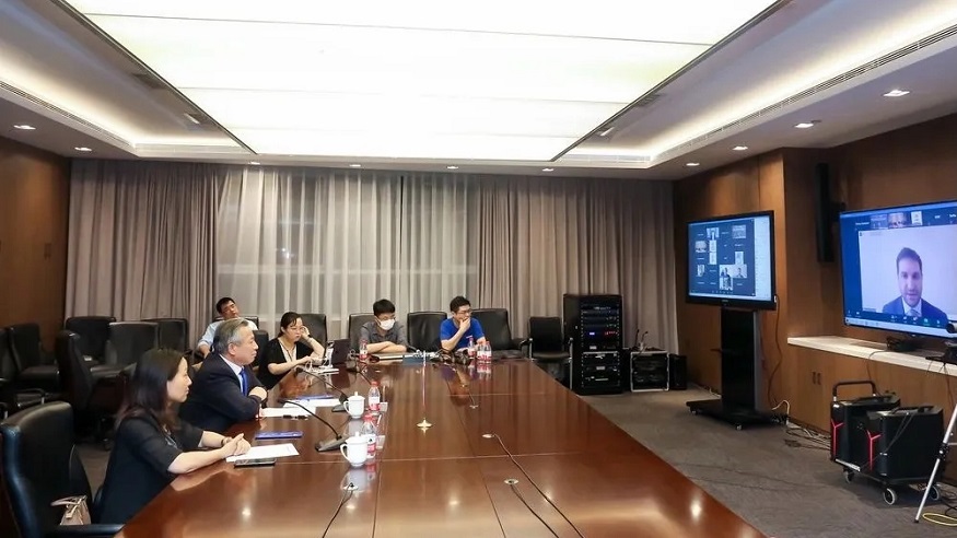 21085918t3k9.jpg arab1.webp.jpg