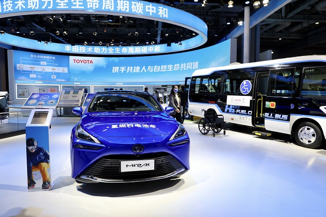 1、丰田汽车展台展示的氢燃料电池车MIRAI Ⅱ(1).jpg