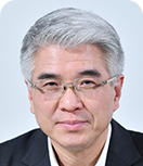 Editor-in-Chief of People’ s Daily Online