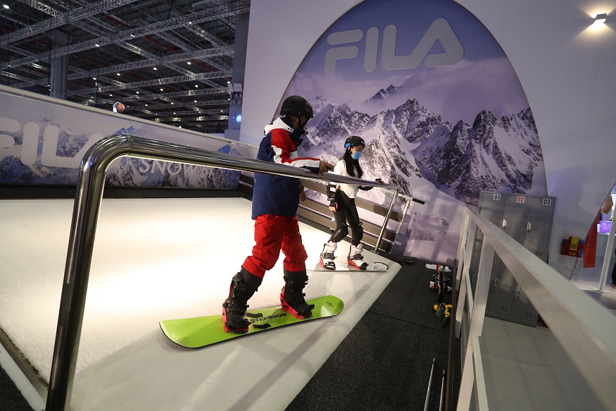 斐乐单板滑雪.jpg