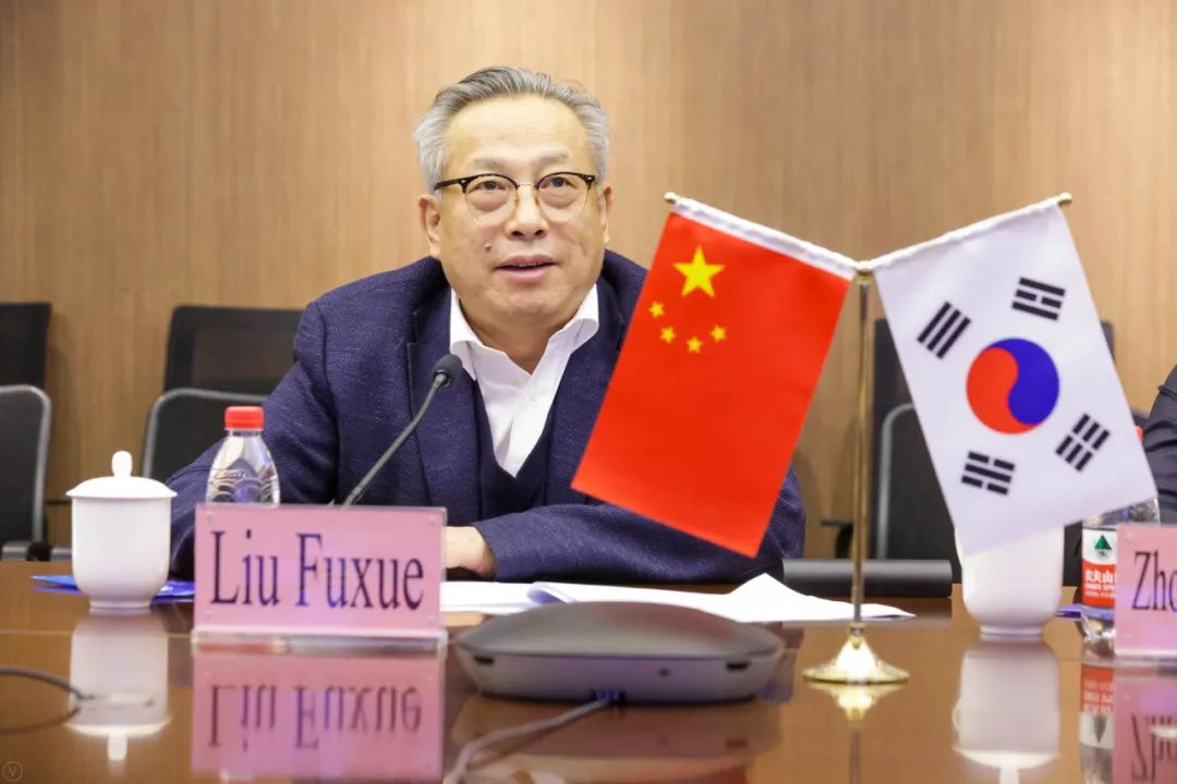 04212207k6i1.jpg 2.jpg