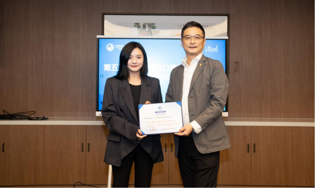 30133507ubn5.png 640 (1).png