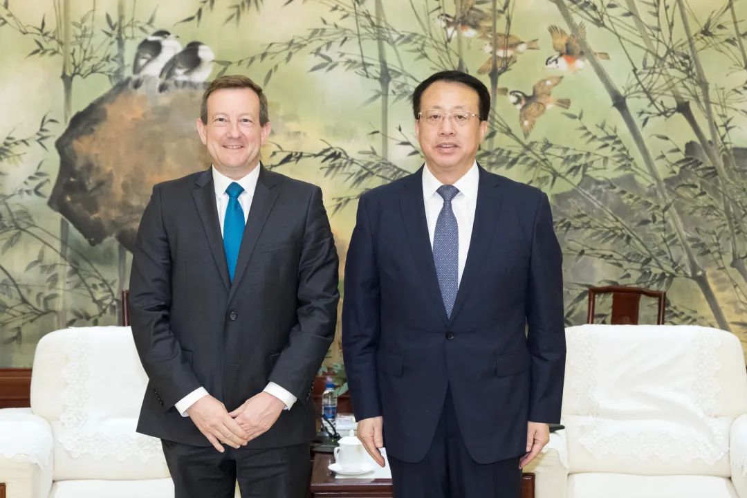 上海市市长龚正会见法国驻华大使白玉堂—中国国际进口博览会