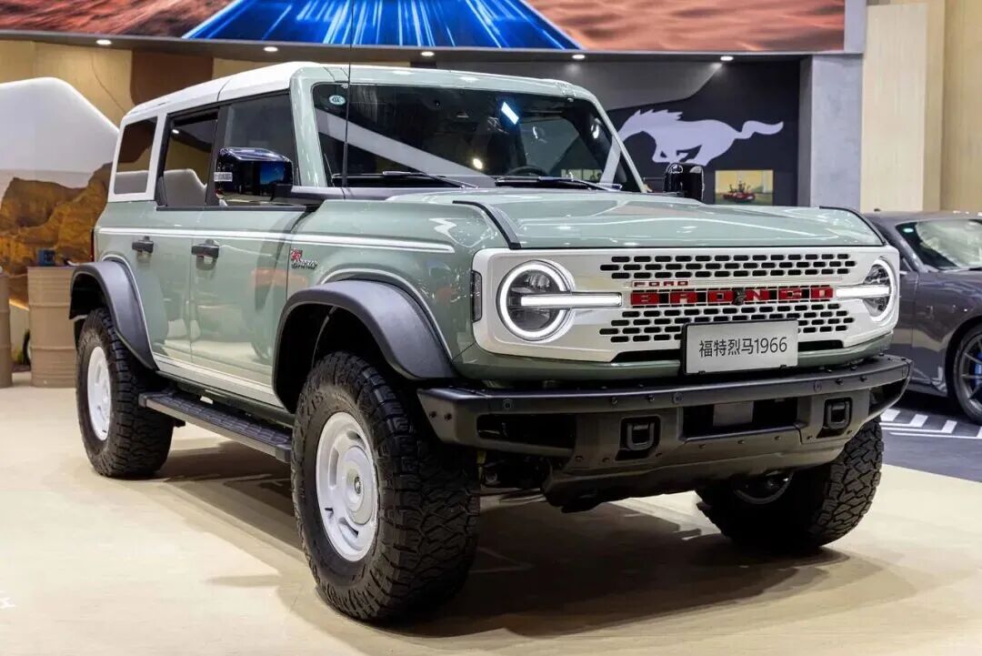 111422585jwp.jpg 3.jpg