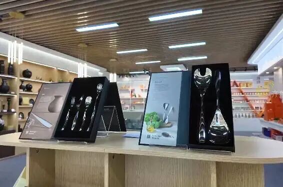 100805260jbl.jpg 640 (4).jpg