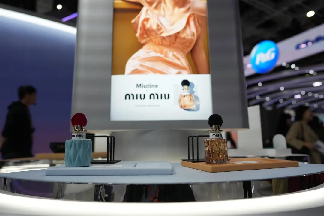 24104729bk85.jpg cb037b23936a4260a331e3a5ffcf8b3a.jpg