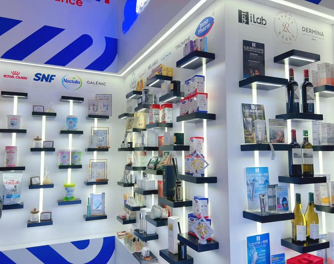 241054148b35.jpg 33d219c779364f5489224e13d7247876.jpg