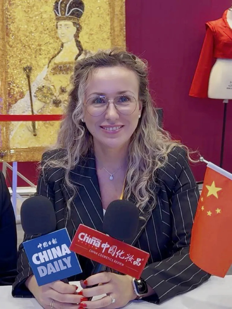 24110413h1cn.jpg 38c50eb2caa24427a03bf57a10f5d827.jpg