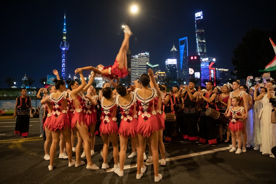 26112530tv8p.jpg l_CB20251222163302534097.jpg