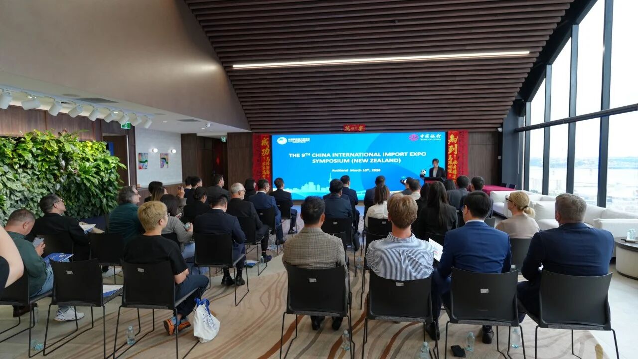 12113502iz3t.jpg 2.jpg