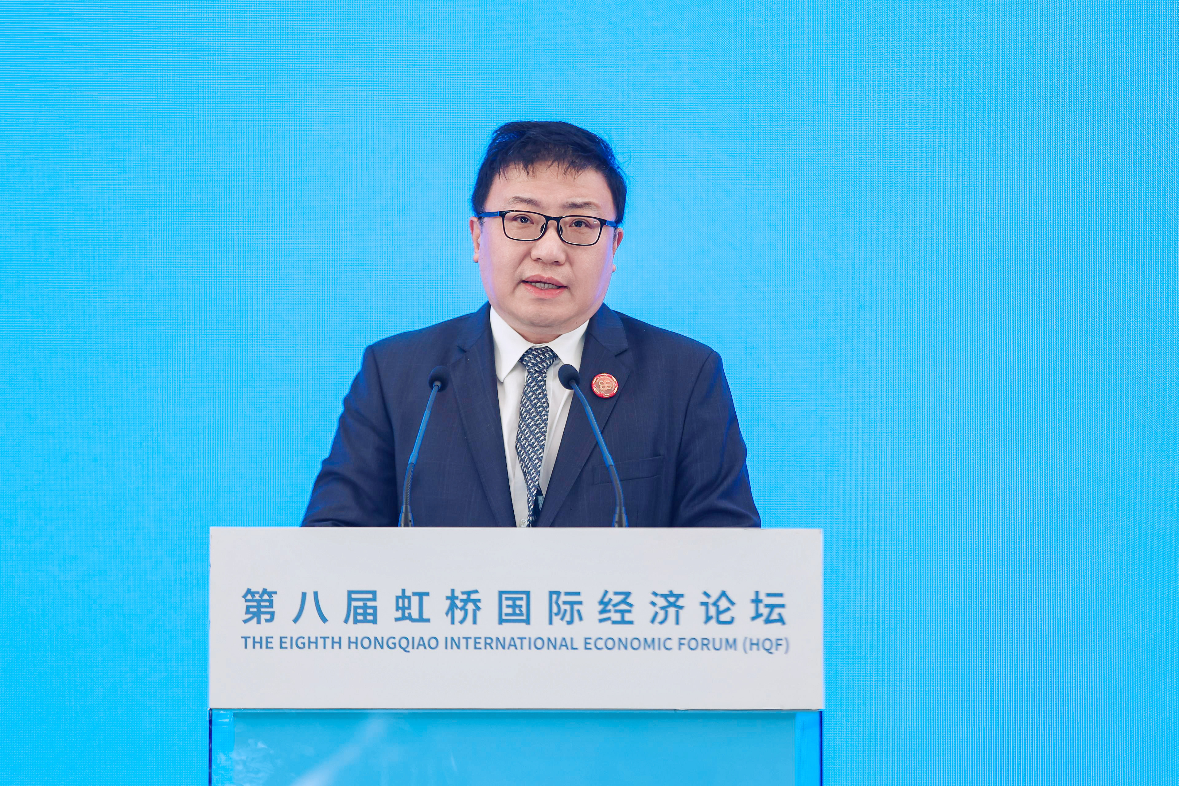 吴伟.jpg