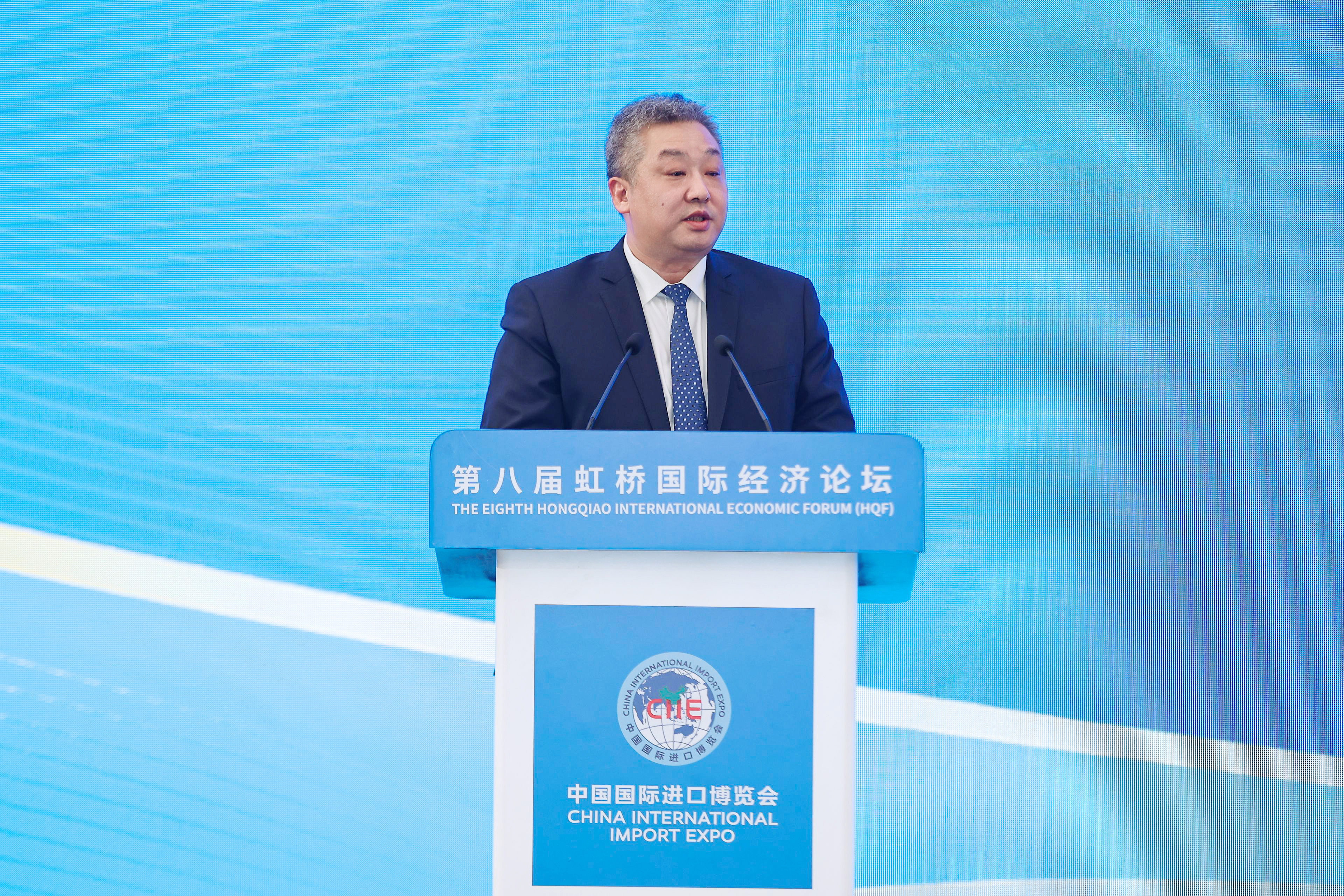 李威.jpg