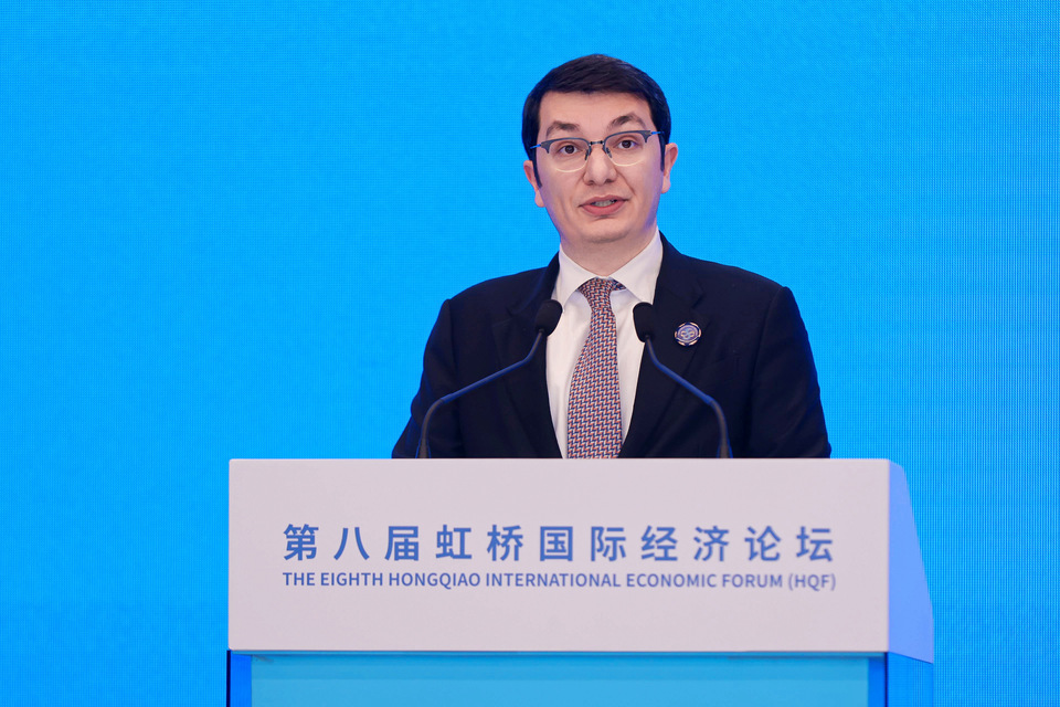 19144323zhb3.jpg 埃尔努尔·阿利耶夫.jpg