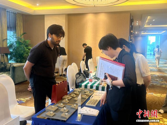 915036fd-159c-4fe4-ad00-9718686e3156_zsite.jpg
