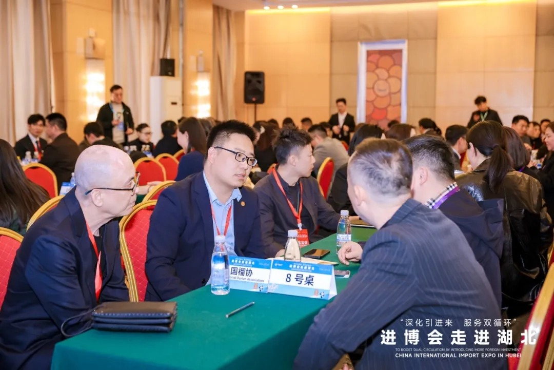 19094733ihs8.jpeg 640 (6).jpeg